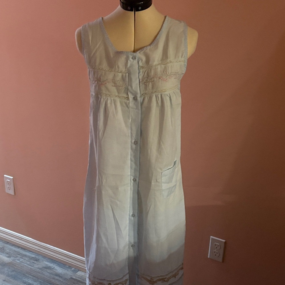 Light Blue Sleeveless Button-Front Nightgown Chemise